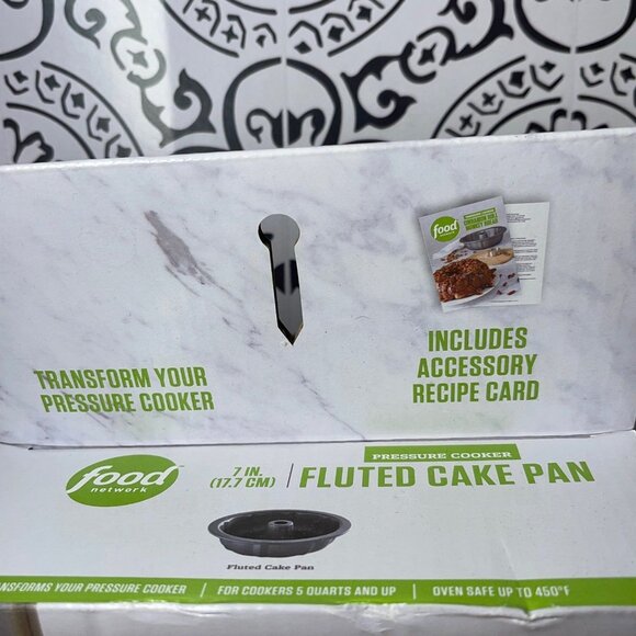 Food Network Fluted Cake Pan NEW! - Picture 3 of 5